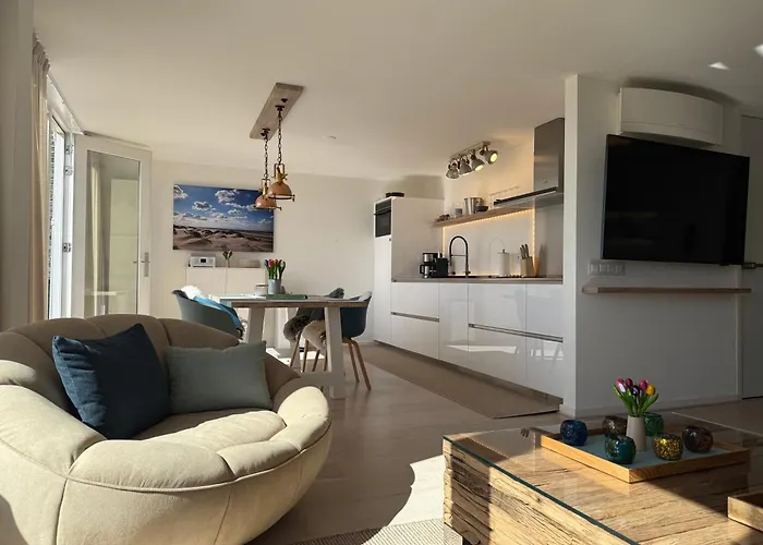 Het Strandleven 104 *