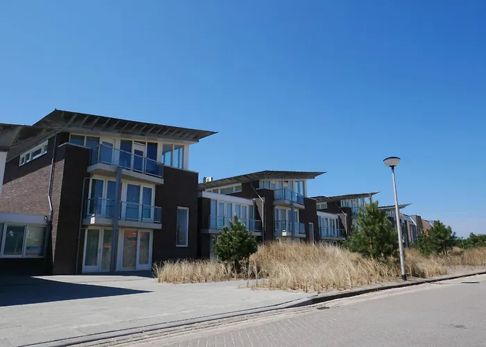 Het Strandleven 104 *